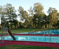 Open air swimming pool